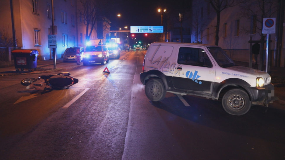 Verkehrsunfall mit Motorroller in Wels-Innenstadt fordert einen Verletzten