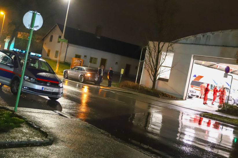 Rettungsausfahrt des Roten Kreuzes in Wels-Neustadt neuerlich durch parkendes Auto blockiert