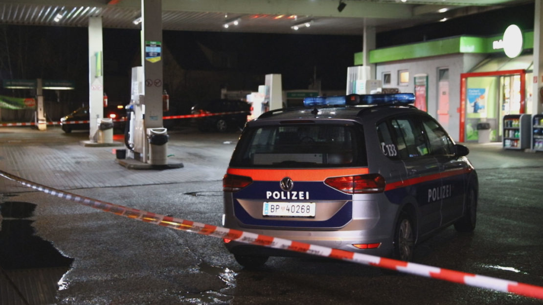 Raubüberfall auf Tankstelle in Wels-Lichtenegg