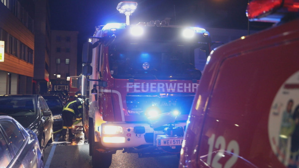 Großeinsatz bei Brand in einer Bildungseinrichtung in Wels-Innenstadt