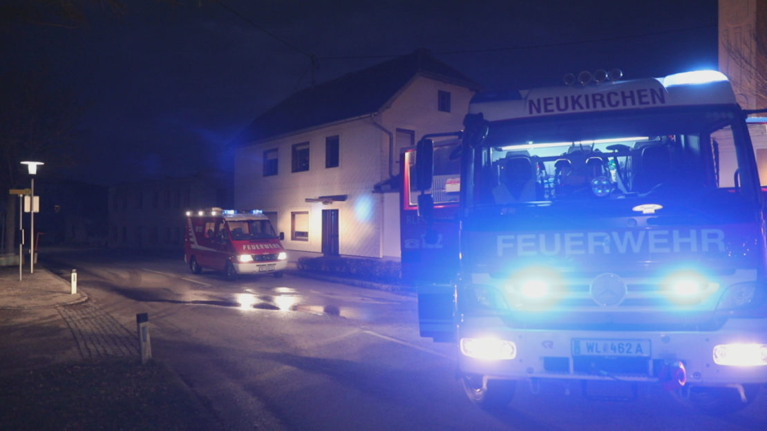 Brand eines Nachtspeicherofens und einer Zwischendecke in einem Wohnhaus in Neukirchen bei Lambach