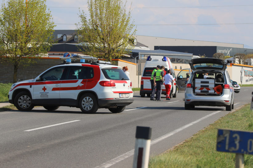 Radfahrerin bei Kollision mit Auto auf Pyhrnpass Straße bei Sattledt tödlich verletzt