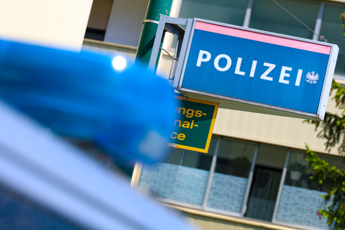 "Tuningnacht" mit 800 Autos sorgt für Großeinsatz der Polizei im oberösterreichischen Zentralraum - 125 Anzeigen wurden ausgestellt
