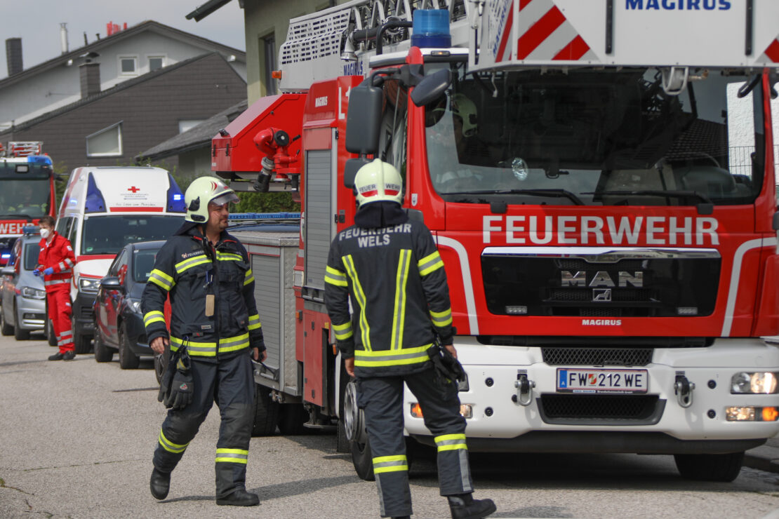 Brand einer Gartenküche bei einem Wohnhaus in Wels-Neustadt