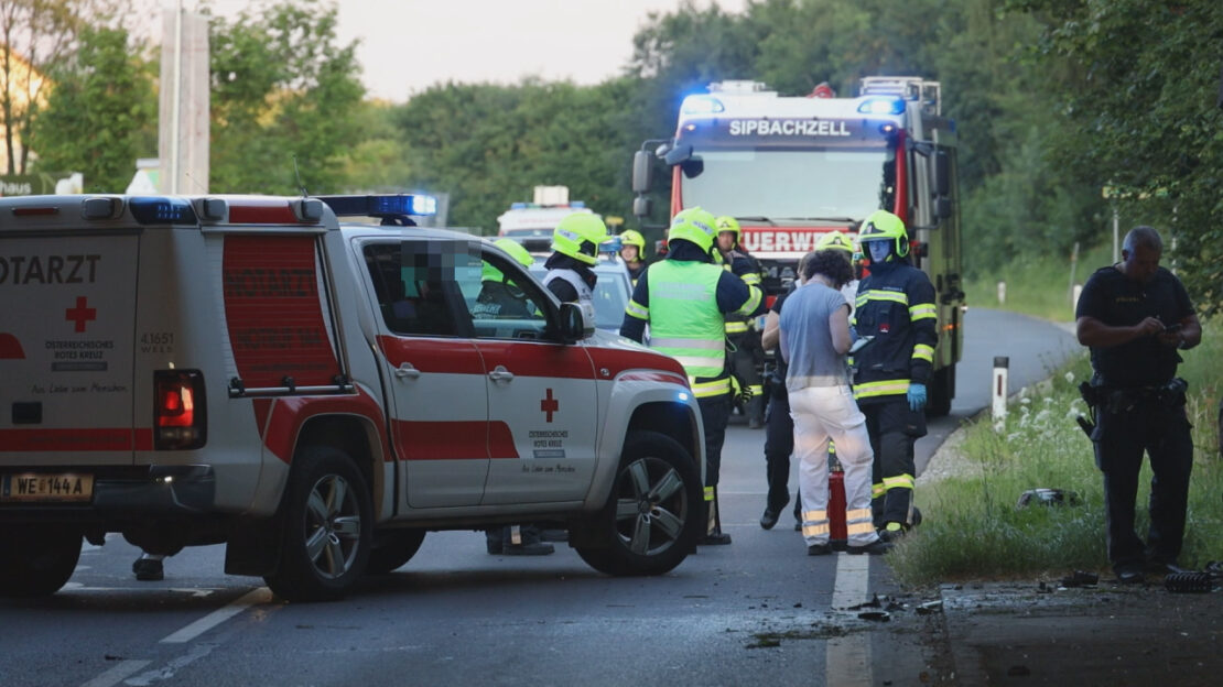 Tödlicher Verkehrsunfall: Motorrad bei Sipbachzell frontal gegen Unterführung gekracht