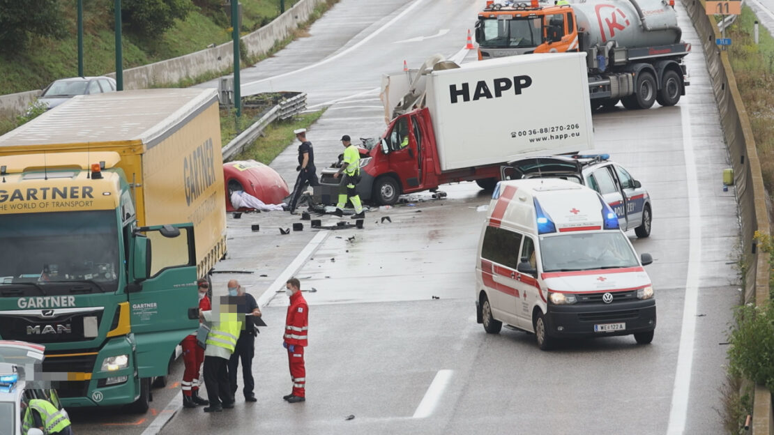 Schwerverletzter bei Crash auf Innkreisautobahn bei Wels-Lichtenegg