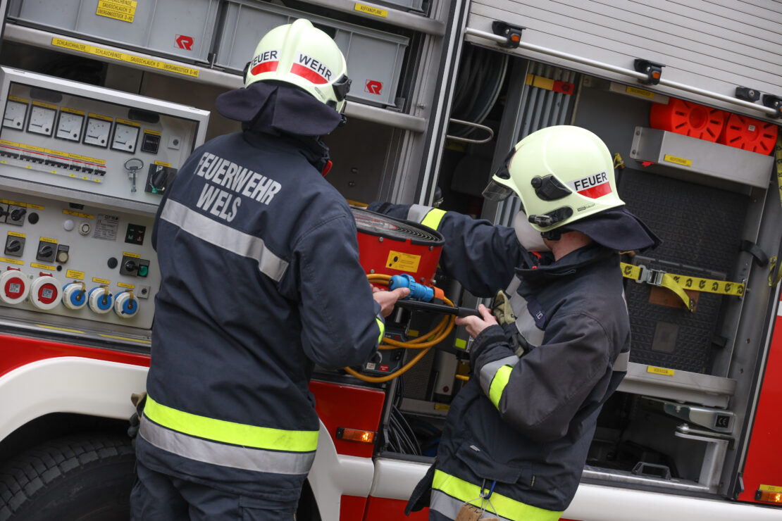 Kirschkernkissen vergessen: Feuerwehr bei verrauchtem Wohnhaus in Wels-Waidhausen im Einsatz