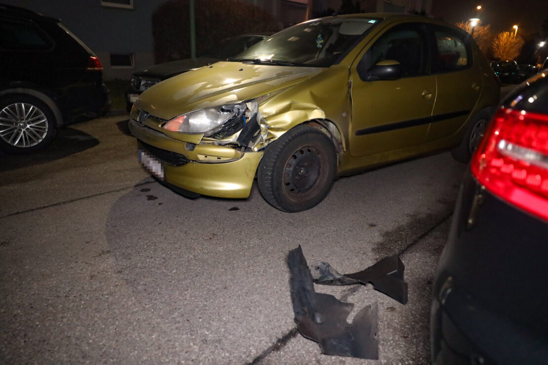 Alkofahrt durch Wels-Neustadt endet mit fünf beschädigten Autos