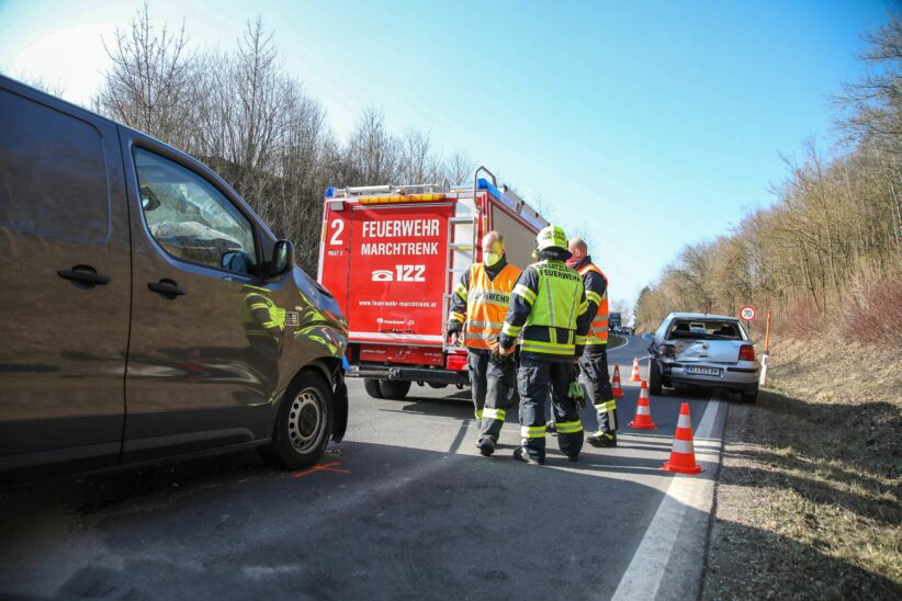 Zwei Verletzte bei Verkehrsunfall in Marchtrenk