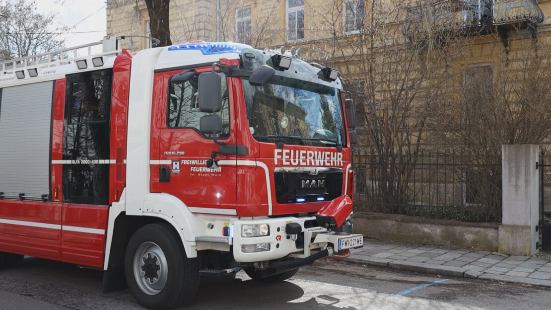 Einsatz bei Kellerbrand in einem Wohnhaus in Wels-Innenstadt