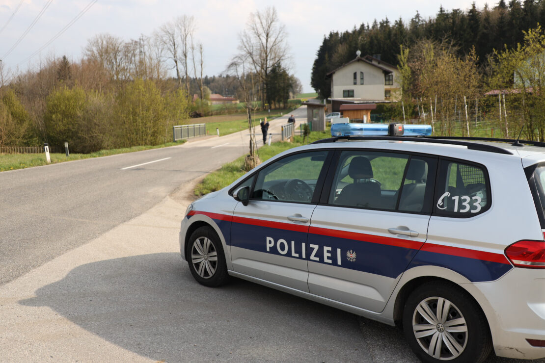 PKW-Lenkerin bei Unfall in Edt bei Lambach leicht verletzt