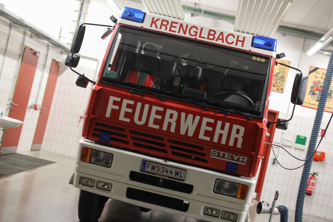 Einsatzkräfte der Feuerwehr zu technischem Einsatz nach Krenglbach alarmiert
