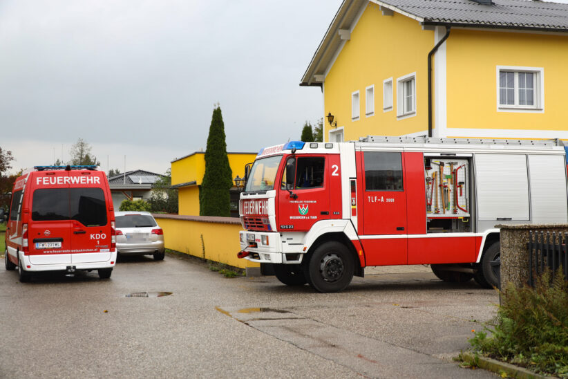 Überflutungseinsatz in Weißkirchen an der Traun stellte sich als Wasserschaden nach Rohrbruch heraus