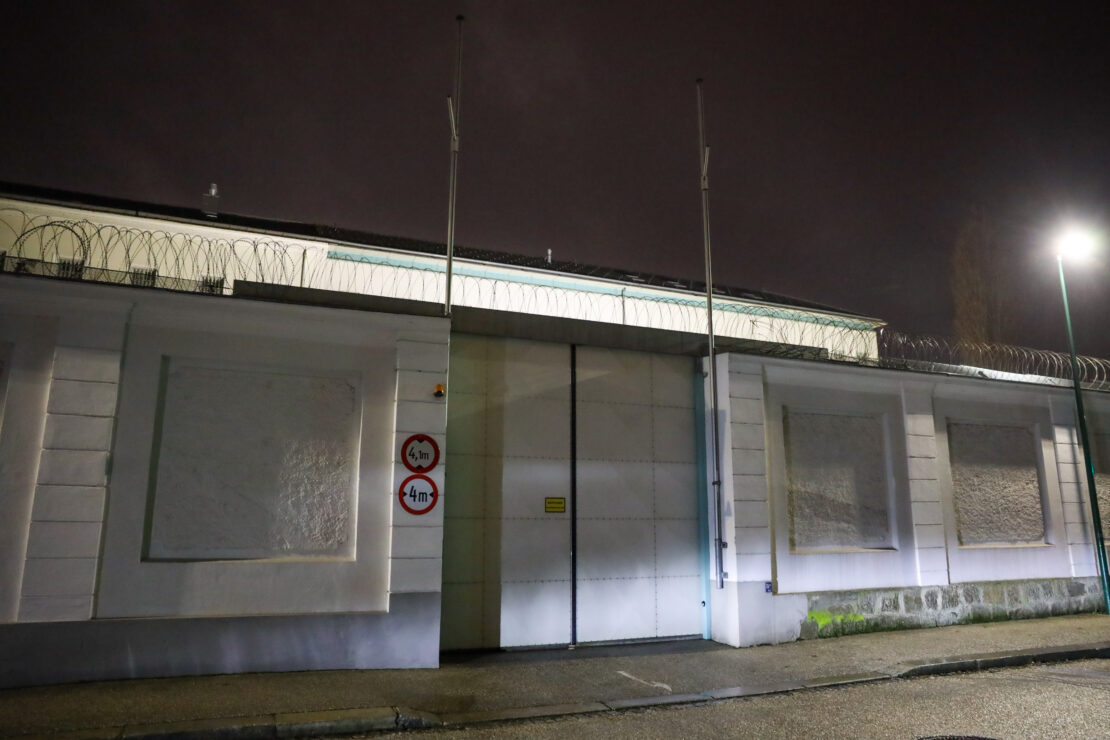 Großfahndung: Häftling aus Justizanstalt in Wels-Innenstadt geflohen