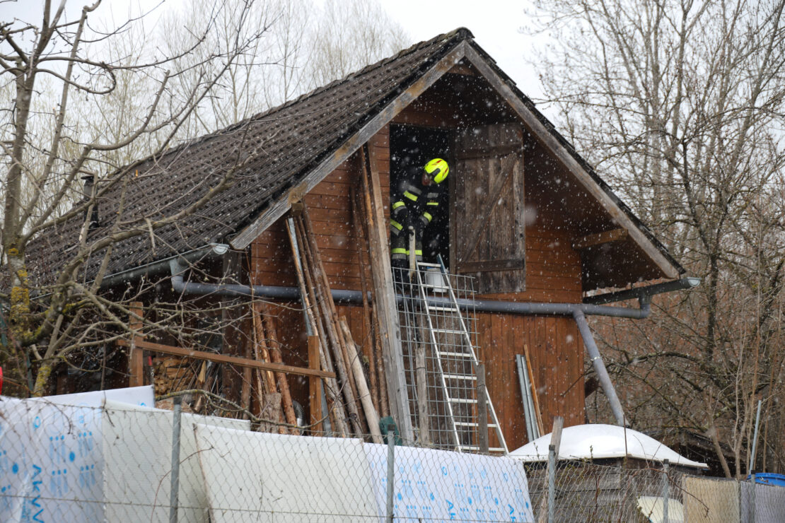 Brand in einer größeren Gartenhütte in Aichkirchen