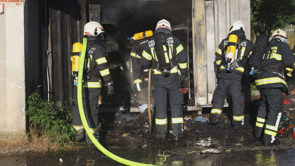 Suspekter Brand in einer Wohnung beziehungsweise eines Containers in Buchkirchen