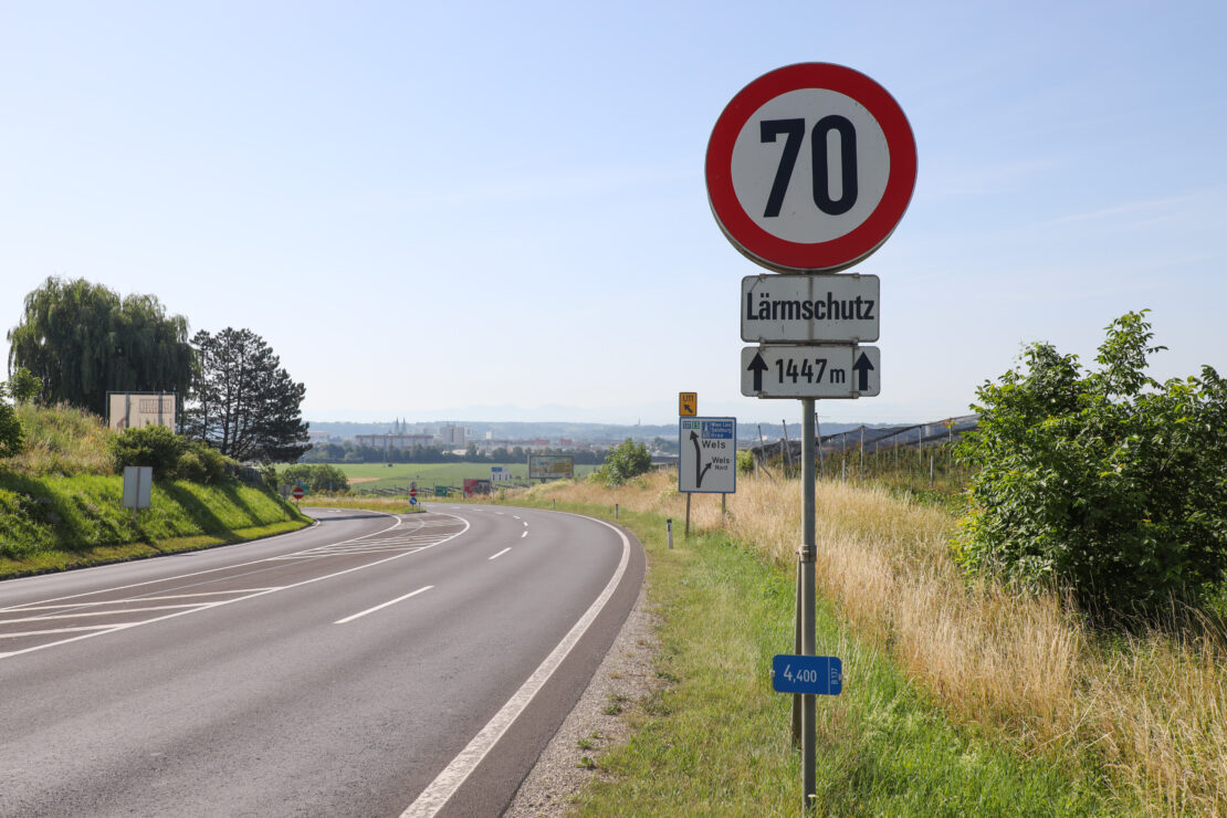 190 statt 70 km/h: Massive Geschwindigkeitsübertretung auf Innviertler Straße in Wels-Puchberg