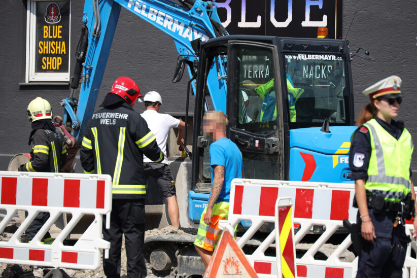Gasleitung bei Straßenbauarbeiten in Wels-Innenstadt beschädigt