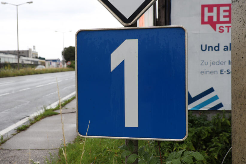 119 und 101 km/h: Rasende Taxifahrzeuge in einem Tempo 50-Bereich in Wels durch Polizei gestoppt