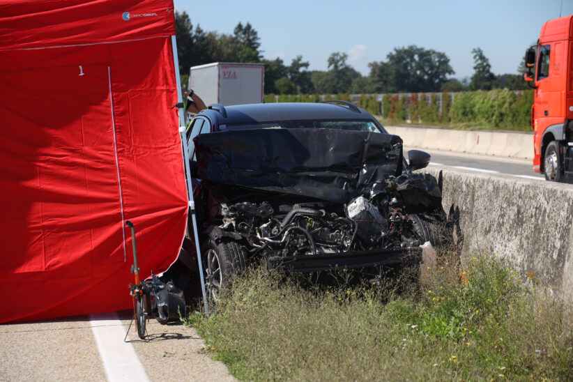 Tödlicher Verkehrsunfall auf Westautobahn bei Eberstalzell