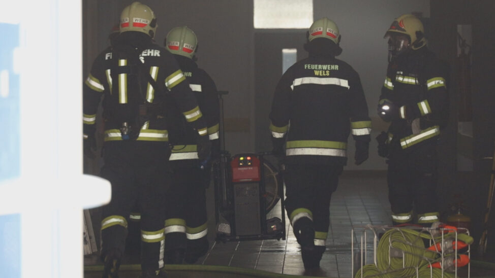 Brand im Schulgebäude der HTL in Wels-Innenstadt sorgt für größeren Einsatz