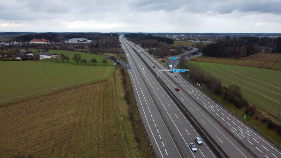 225 km/h: Rumäne lieferte sich auf Westautobahn über 25 Kilometer Verfolgungsjagd mit Polizei