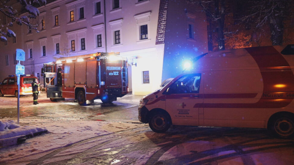 Einsatz nach Brand eines Akkus in einer Wohnung in Wels-Innenstadt