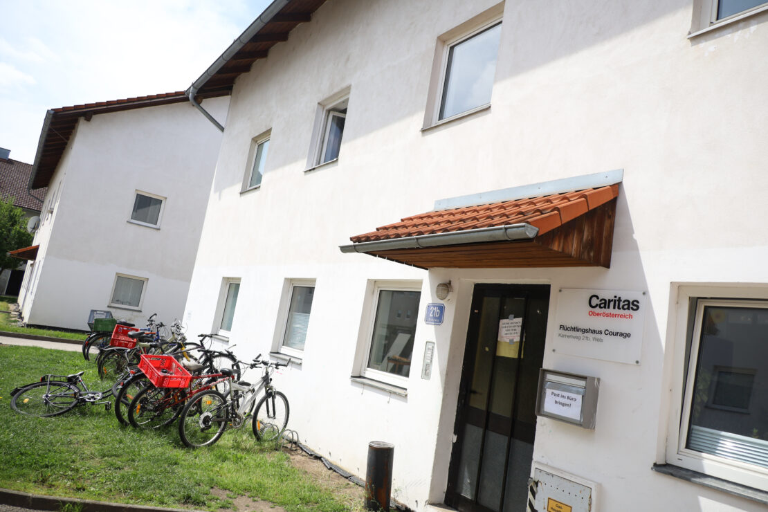 Auseinandersetzung mit Metallstange und Küchenmesser in Flüchtlingsunterkunft in Wels-Pernau