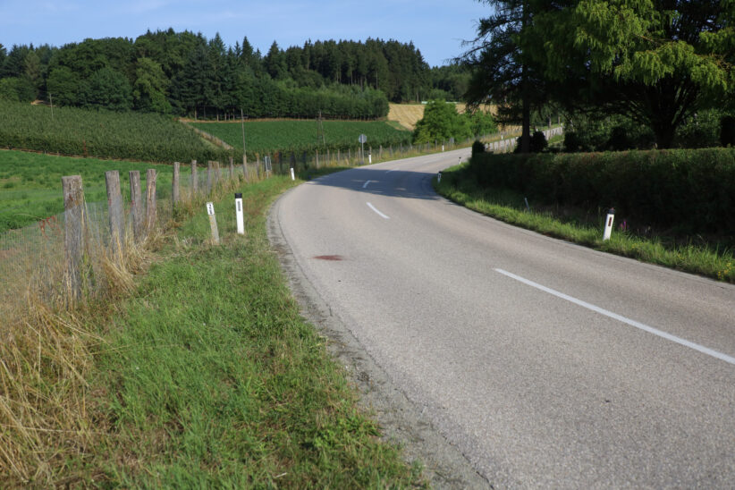 Rennradfahrer (17) tödlich verunglückt: Folgenschwerer Sturz bei Junioren-Rundfahrt in Buchkirchen