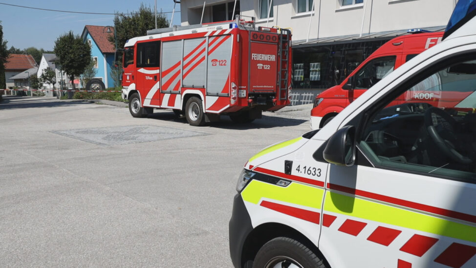 Elf Personen evakuiert: Gasaustritt aus desolatem Flüssiggastank eines Wohnhauses in Offenhausen