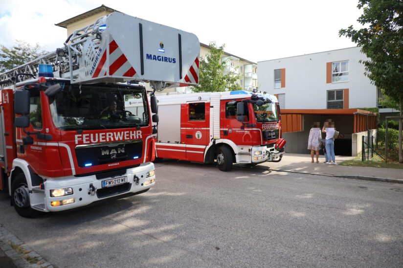 Einsatz der Feuerwehr bei befürchtetem Gasaustritt in einer Tiefgarage in Wels-Lichtenegg