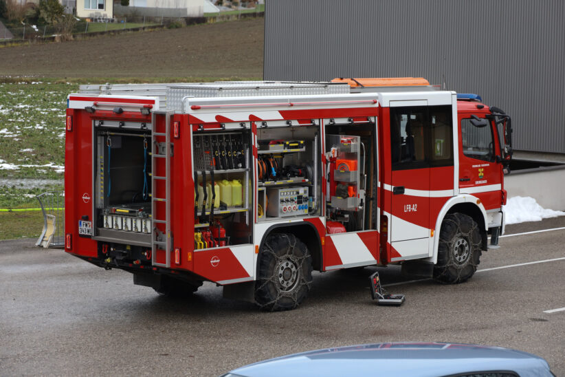 Feuerwehr bei Überflutung bei einem Unternehmen in Krenglbach im Einsatz