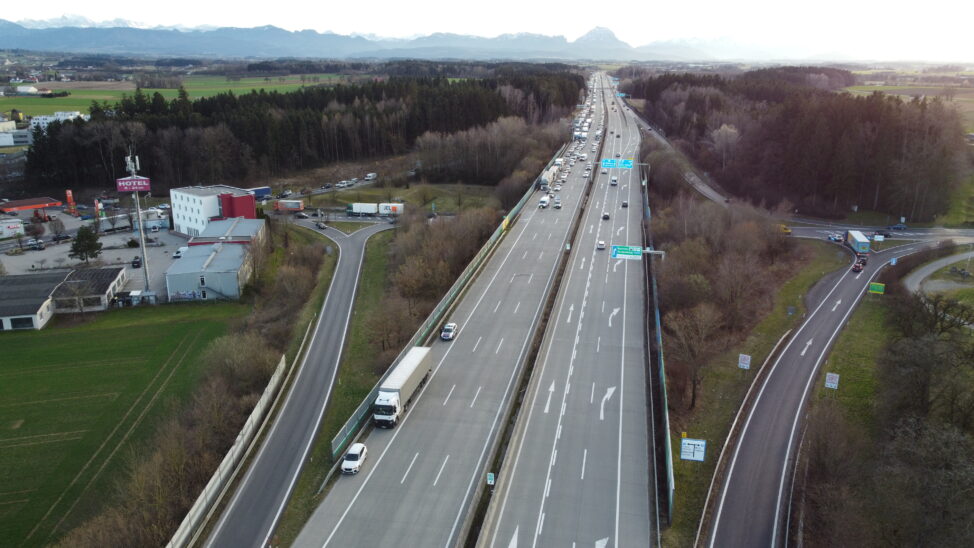 Kurzzeitige Totalsperre der Westautobahn bei Sattledt nach Verkehrsunfall
