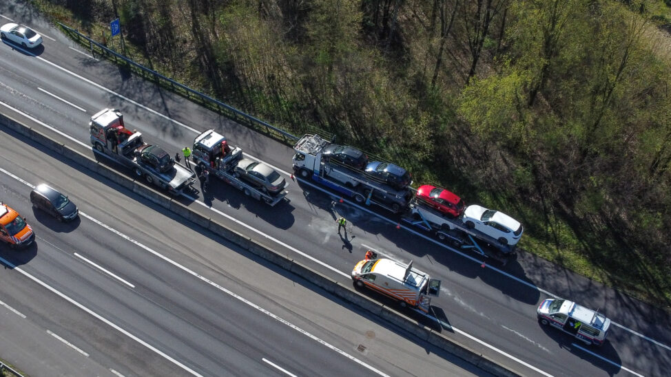 Stau im Osterreiseverkehr: Auffahrunfall auf Innkreisautobahn in Pichl bei Wels