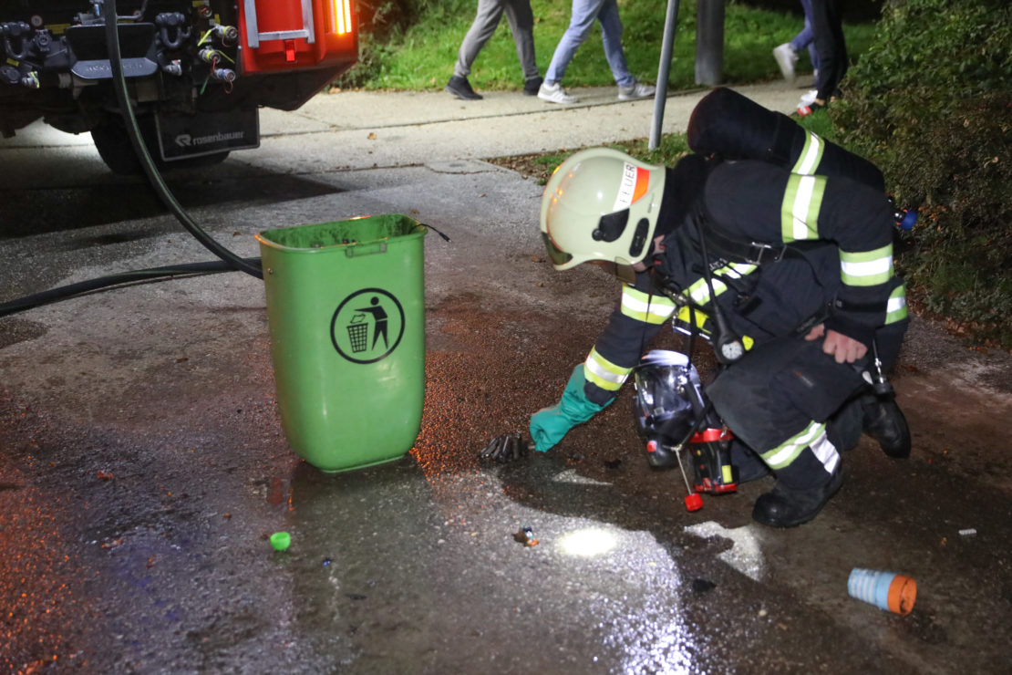 Brand eines Akkus: Einsatz der Feuerwehr in einer Wohnung in Wels-Neustadt